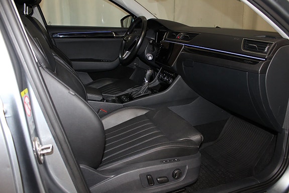 Skoda Superb 19 of 30