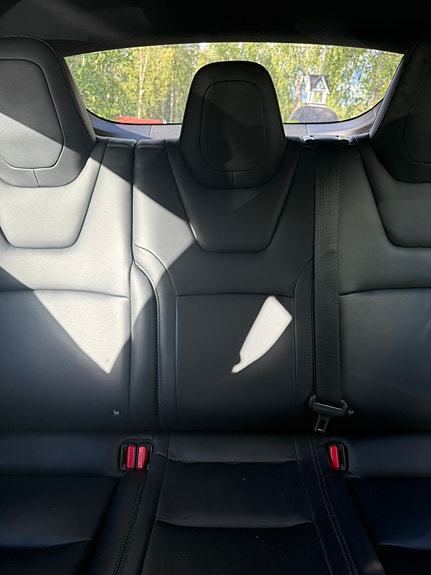Tesla Model S 7 of 7