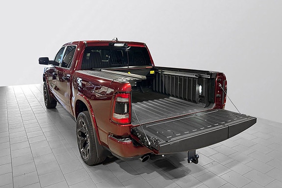 Dodge RAM 1500 10 of 30