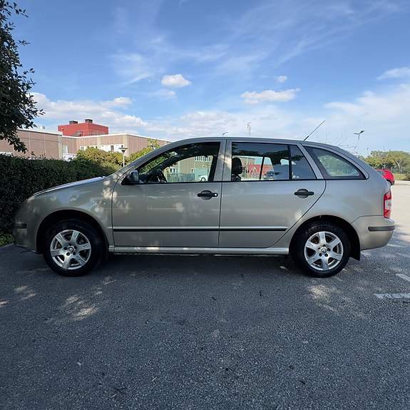 Skoda Fabia 3 of 30