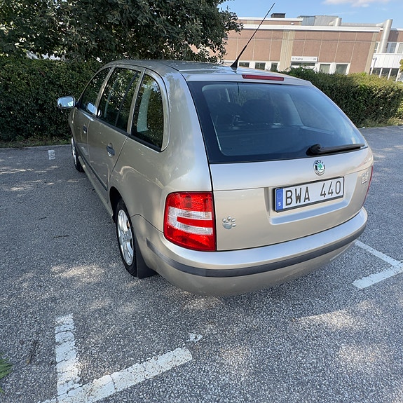 Skoda Fabia 4 of 30