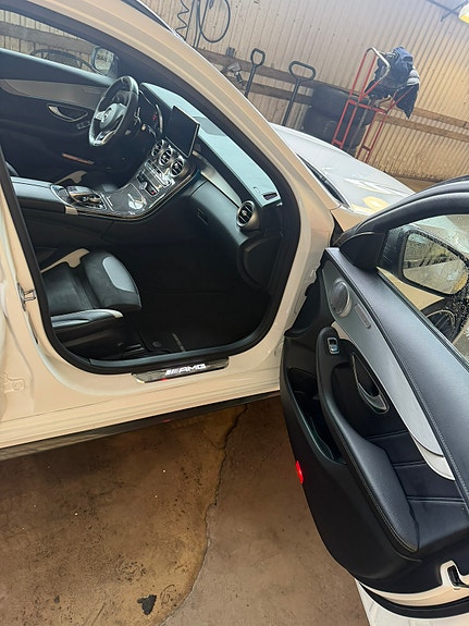 Mercedes-Benz C63 6 of 6