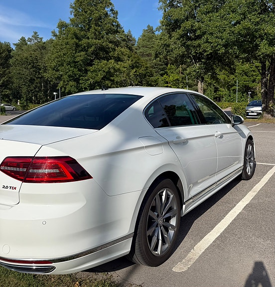 Volkswagen Passat 5 of 11