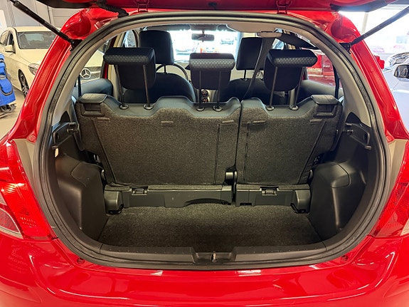 Toyota Yaris 27 of 27
