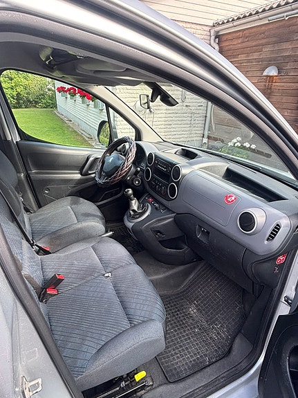 Peugeot Partner 8 of 10