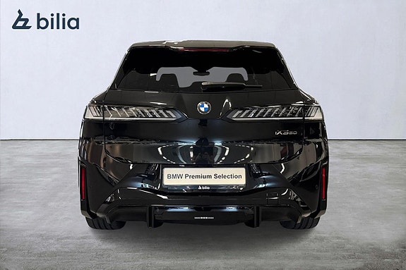 BMW iX3 4 of 19