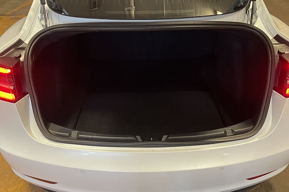 Tesla Model 3 23 of 23