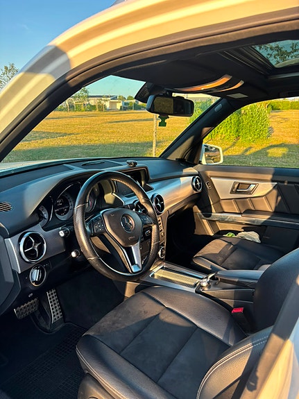Mercedes-Benz GLK220 7 of 7