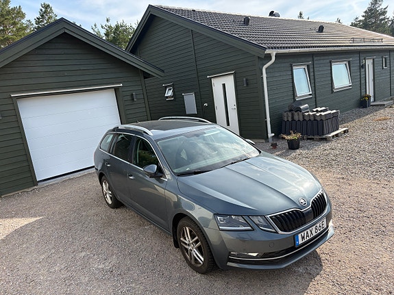 Skoda Octavia 3 of 12