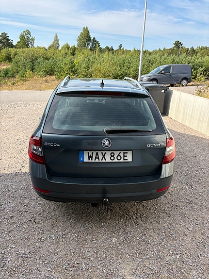 Skoda Octavia 2 of 12