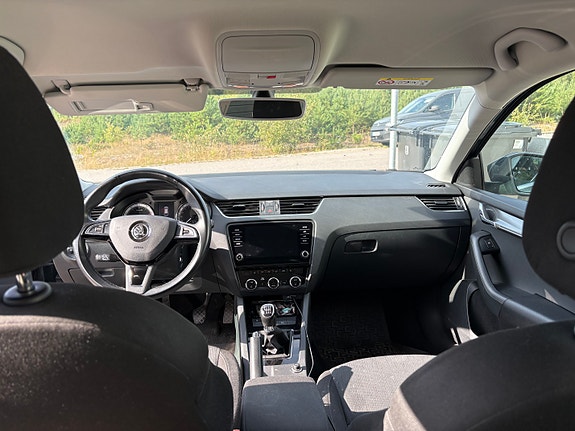 Skoda Octavia 8 of 12