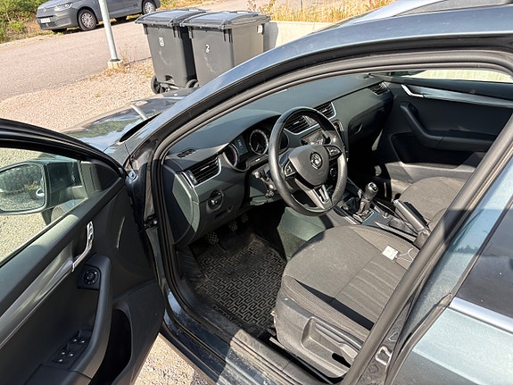 Skoda Octavia 5 of 12