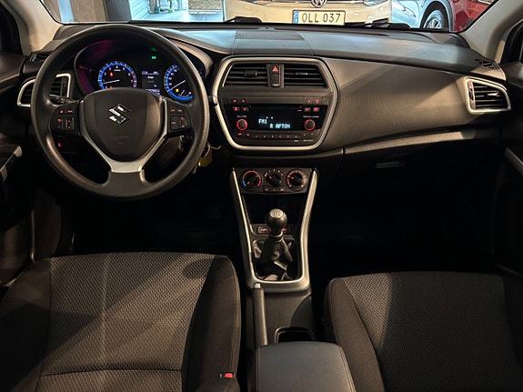 Suzuki S-Cross 6 of 11