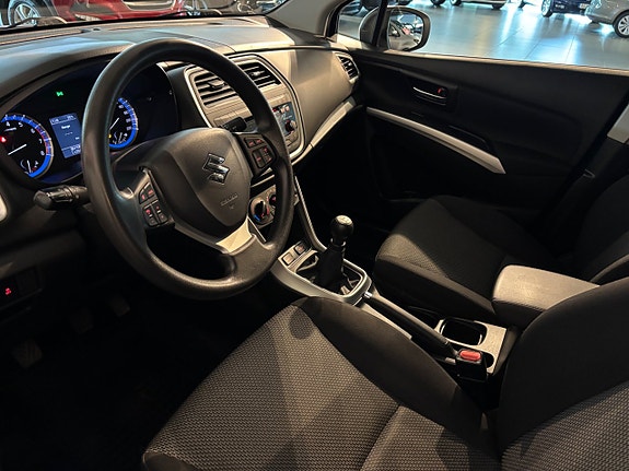 Suzuki S-Cross 5 of 11