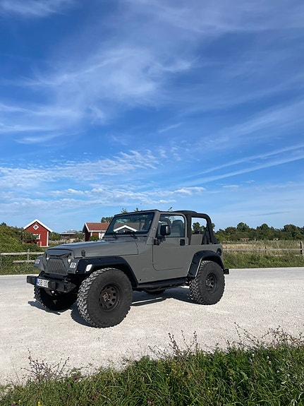 Jeep Wrangler 6 of 6