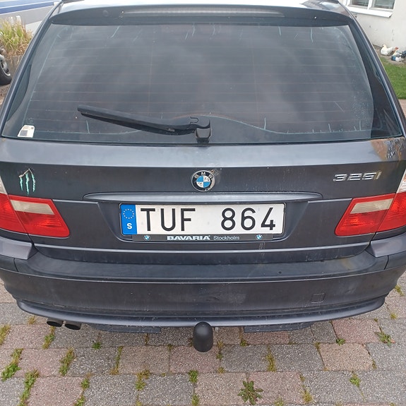 BMW 325i 5 of 5
