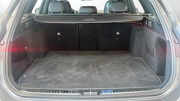 Mercedes-Benz C200 10 of 26