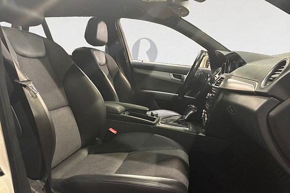 Mercedes-Benz C220 15 of 17
