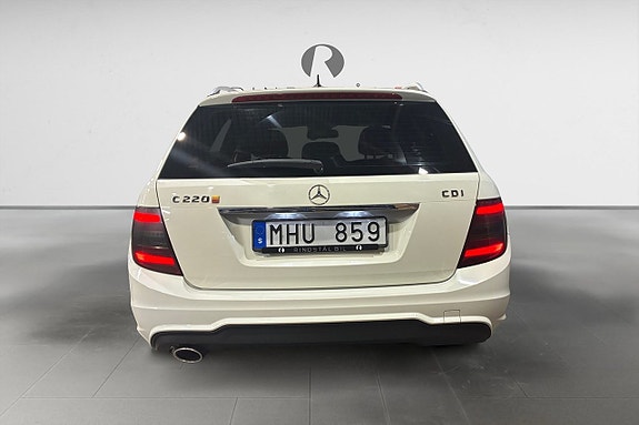 Mercedes-Benz C220 6 of 17