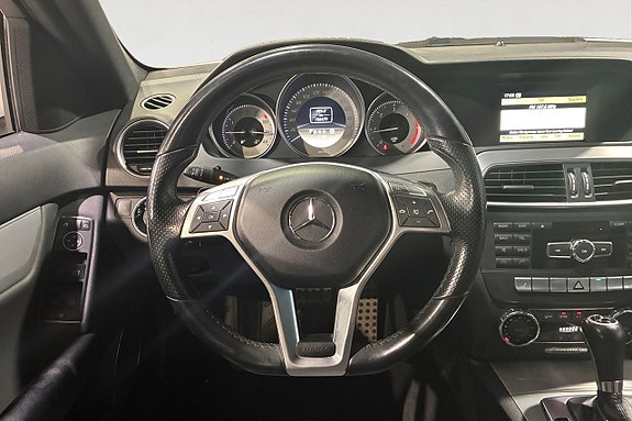 Mercedes-Benz C220 13 of 17