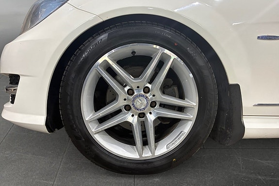 Mercedes-Benz C220 16 of 17