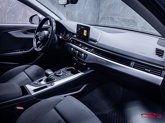 Audi A4 14 of 28