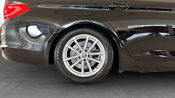 BMW 520 9 of 20
