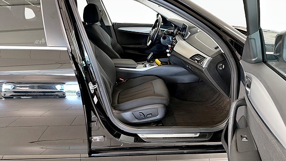 BMW 520 3 of 20