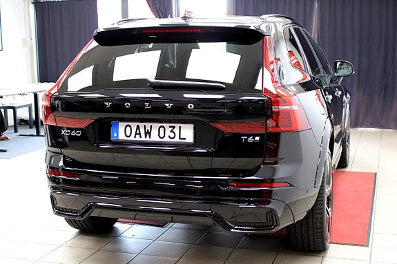Volvo XC60 8 of 30