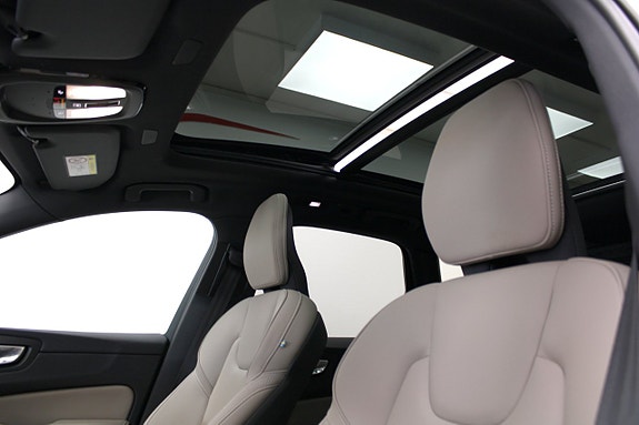 Volvo XC60 21 of 30