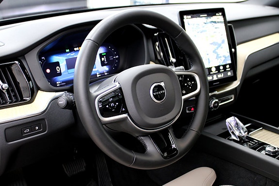 Volvo XC60 18 of 30