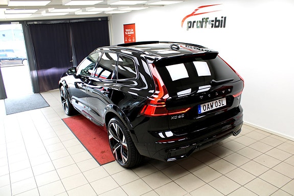 Volvo XC60 10 of 30