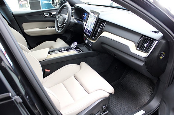 Volvo XC60 22 of 30