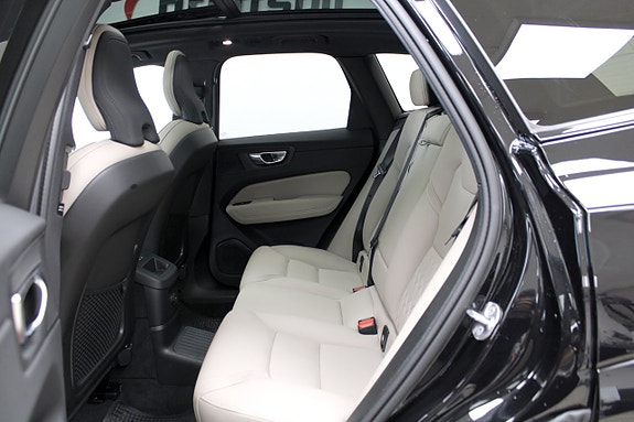 Volvo XC60 24 of 30