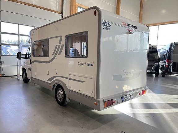 Adria Sport 573 DS / B-körkort / Solcell / Dubbelbädd / 4 of 18