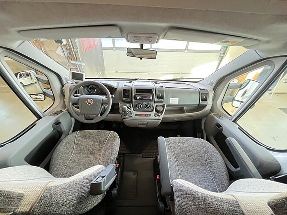 Adria Sport 573 DS / B-körkort / Solcell / Dubbelbädd / 17 of 18