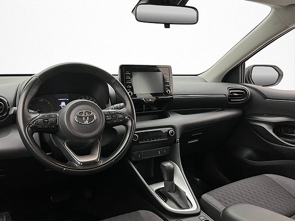 Toyota Yaris 13 of 24