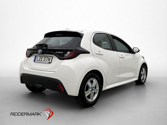 Toyota Yaris 8 of 24