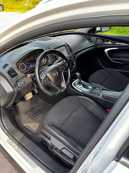 Opel Insignia Country Tourer 8 of 11
