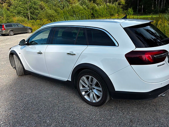 Opel Insignia Country Tourer 5 of 11