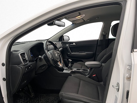 Kia Sportage 10 of 28