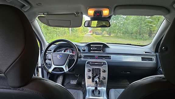 Volvo XC70 13 of 14