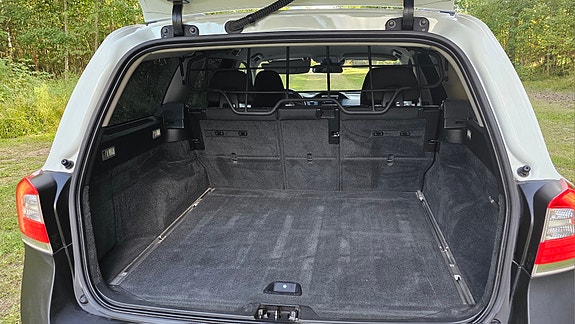 Volvo XC70 8 of 14