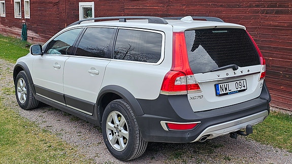 Volvo XC70 3 of 5
