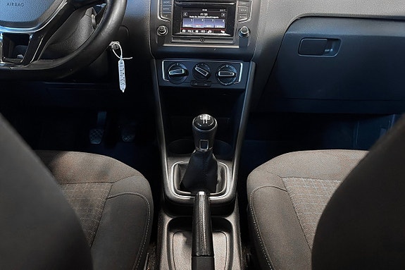 Volkswagen Polo 12 of 17