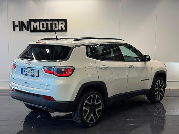 Jeep Compass 9 of 30