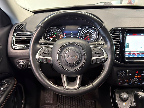 Jeep Compass 23 of 30