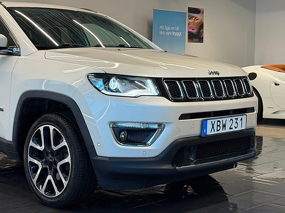 Jeep Compass 6 of 30