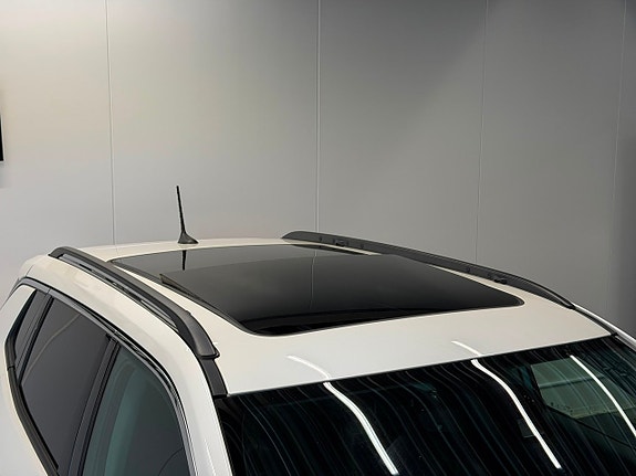 Jeep Compass 8 of 30