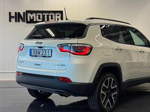 Jeep Compass 10 of 30